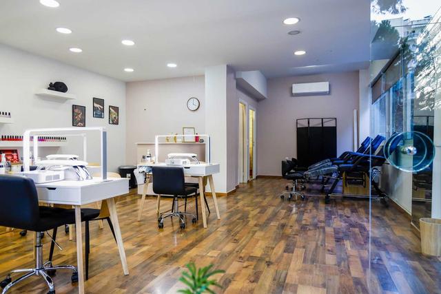 ManiChic Nail Academy gallery 2